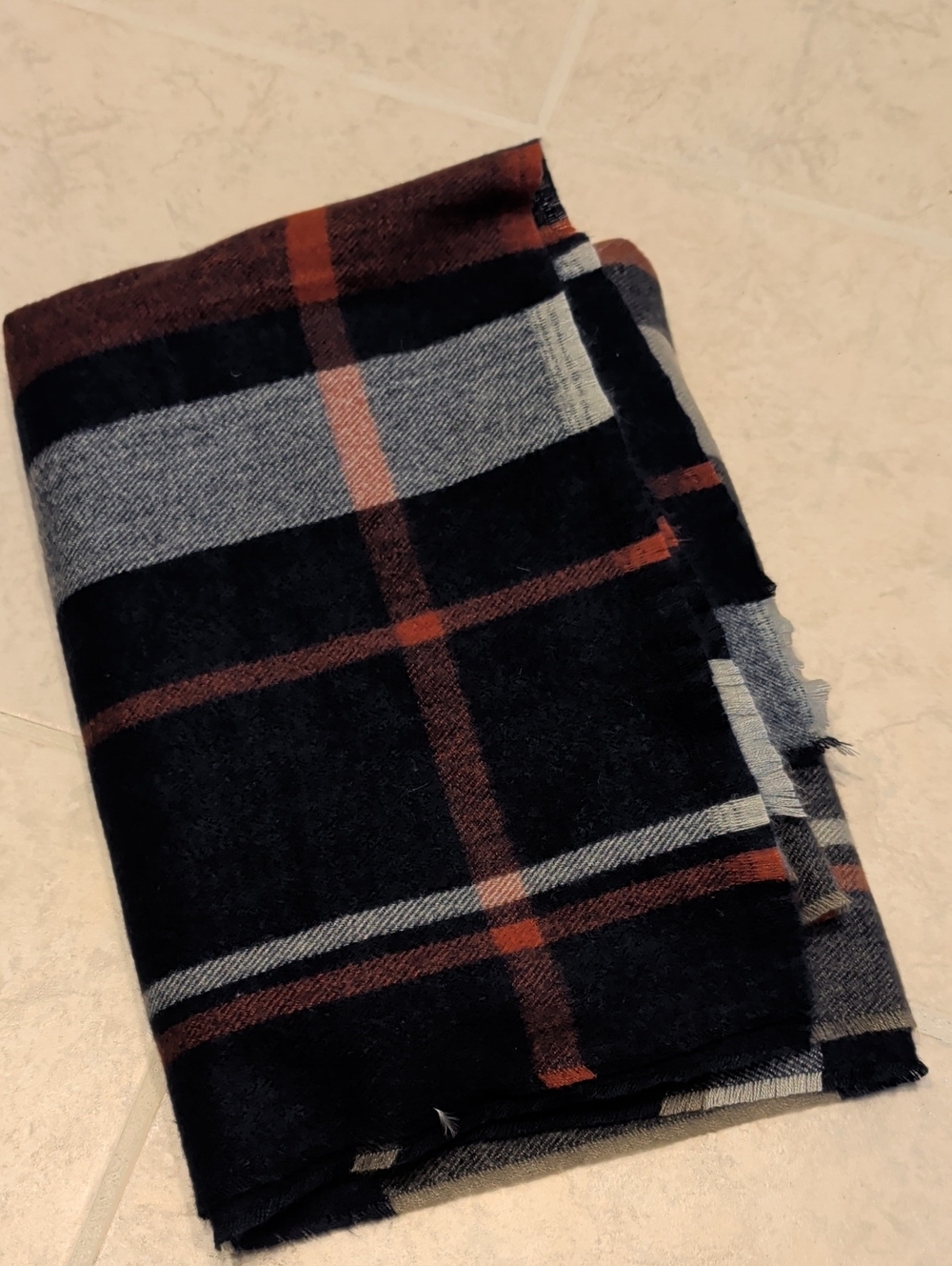 Banana Republic Navy Plaid Men's NWT Scarf
